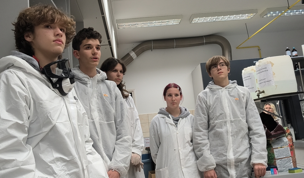 Od szkolnego GrowBoxa do księżycowego regolitu – nasz kosmiczny sukces!