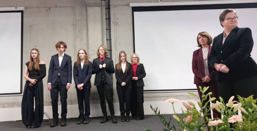 Stypendium Ministra Edukacji Narodowej dla 6 uczniów i absolwentów ALO